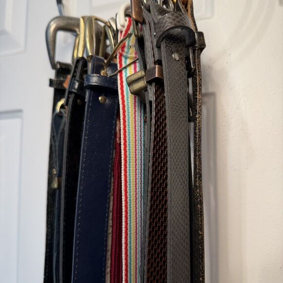18 Vintage Women\'s Belts From the 80s and 90s Most Size 12 Good Used Condition main image 4